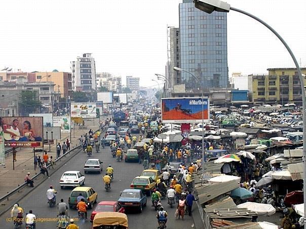 Cotonou – turbulenter Umschlagplatz auch für Gebrauchtwagen aus Deutschland. Foto: Archiv/auto-reporter.net 